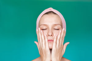 How to give yourself a spa facial at home